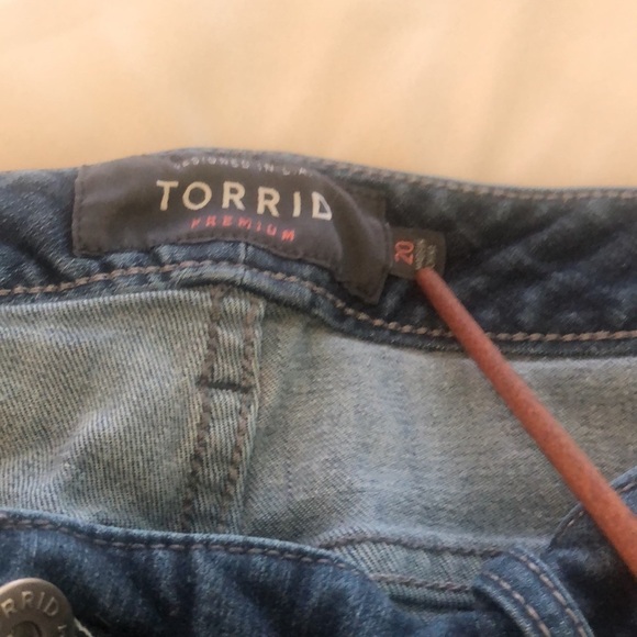 Torrid premium blue jeans skinny pants with great stretch - Picture 2 of 9